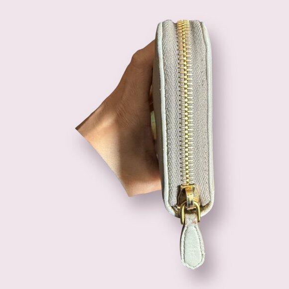 Authentic Prada Taupe Pebbled Leather Zip Around Wallet - Picture 4 of 9